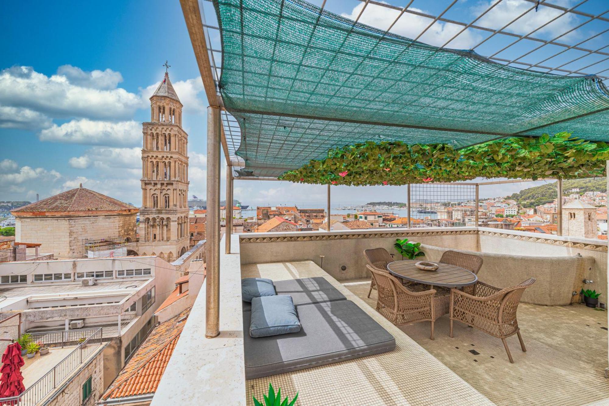 Augubio Penthouse Apartment Split Exterior photo