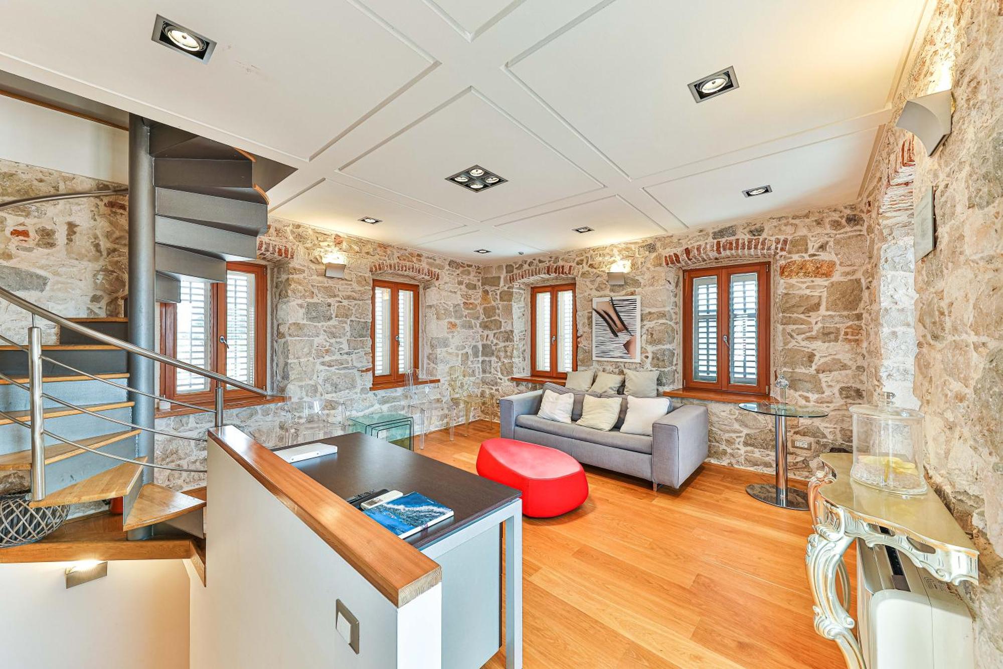 Augubio Penthouse Apartment Split Exterior photo