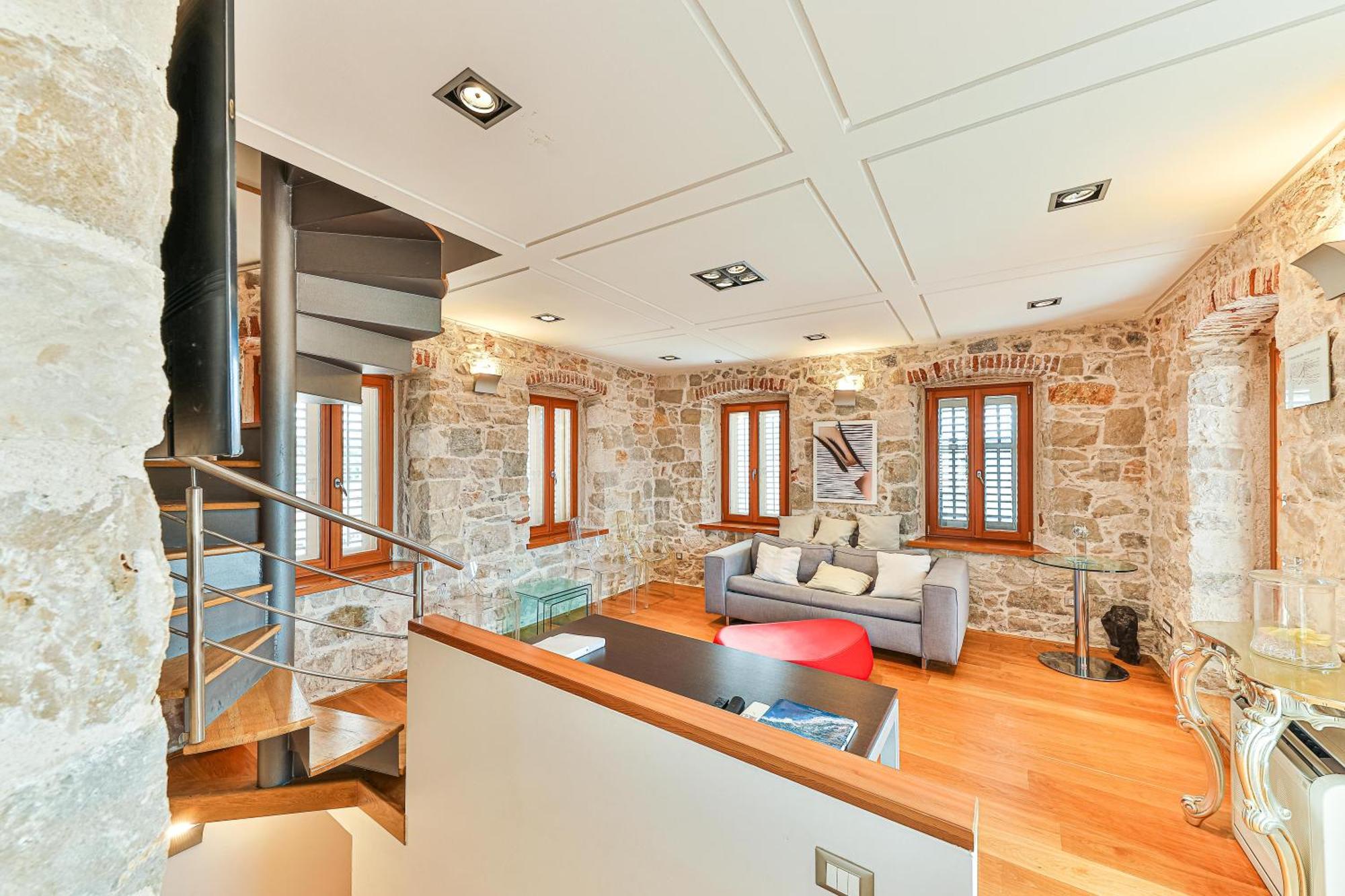 Augubio Penthouse Apartment Split Exterior photo